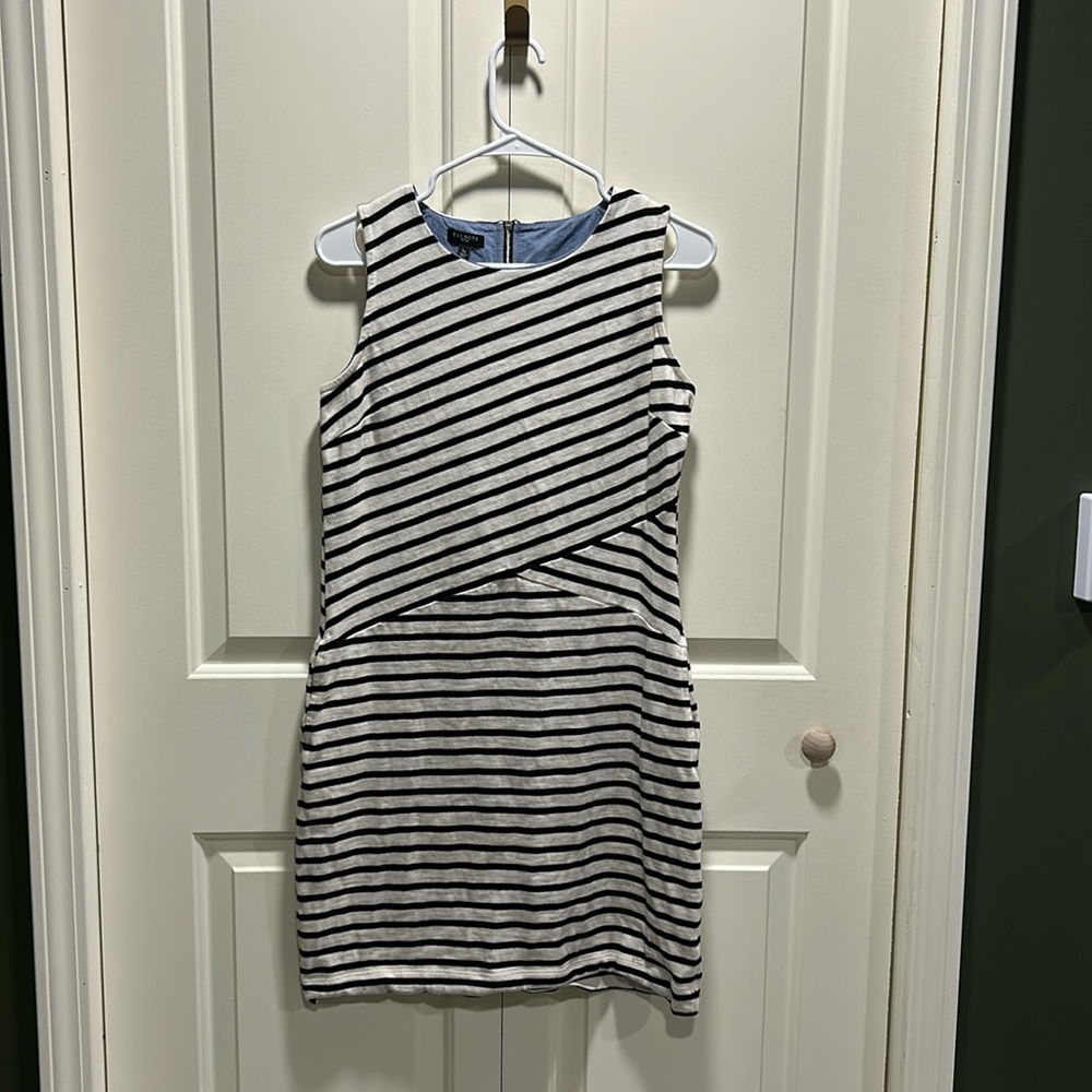 Women’s TALBOTS dress